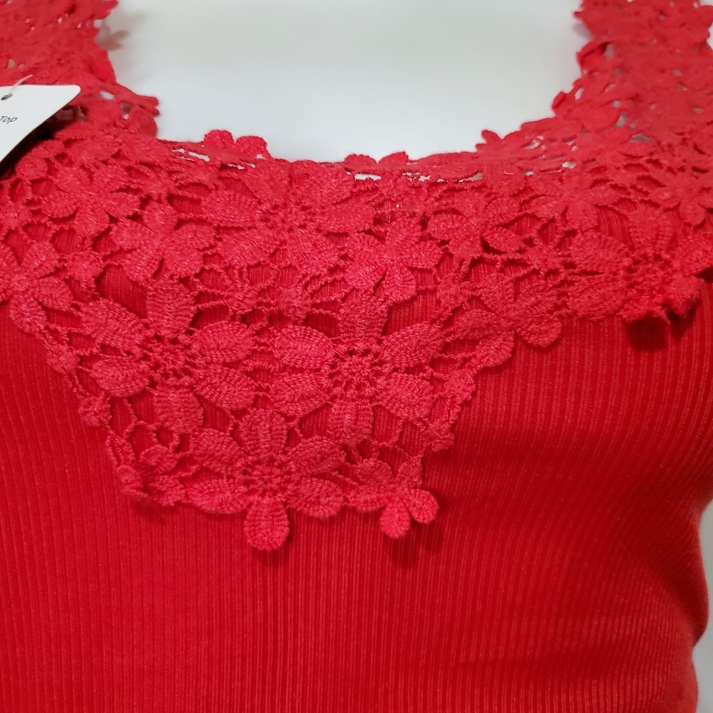 Win & Win,Red Top Tank Blouse - Picture 2 of 9